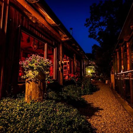 Guesthouse Eden ลิฟตอฟสกีมิคูลาช ภายนอก รูปภาพ