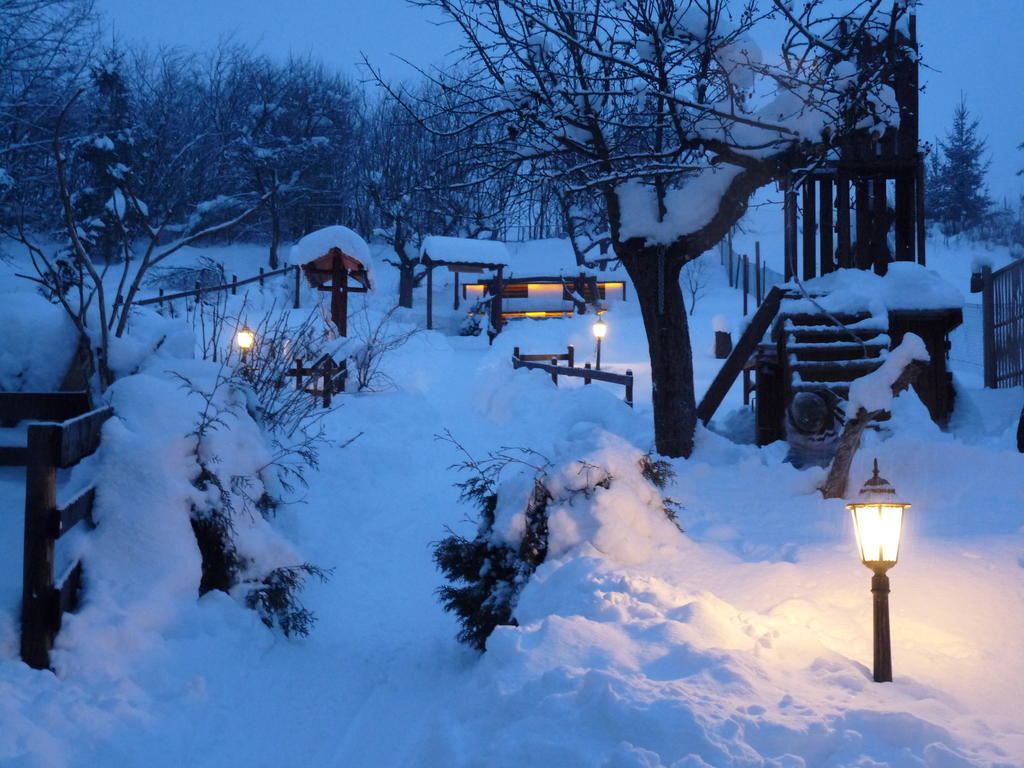 Guesthouse Eden ลิฟตอฟสกีมิคูลาช ภายนอก รูปภาพ